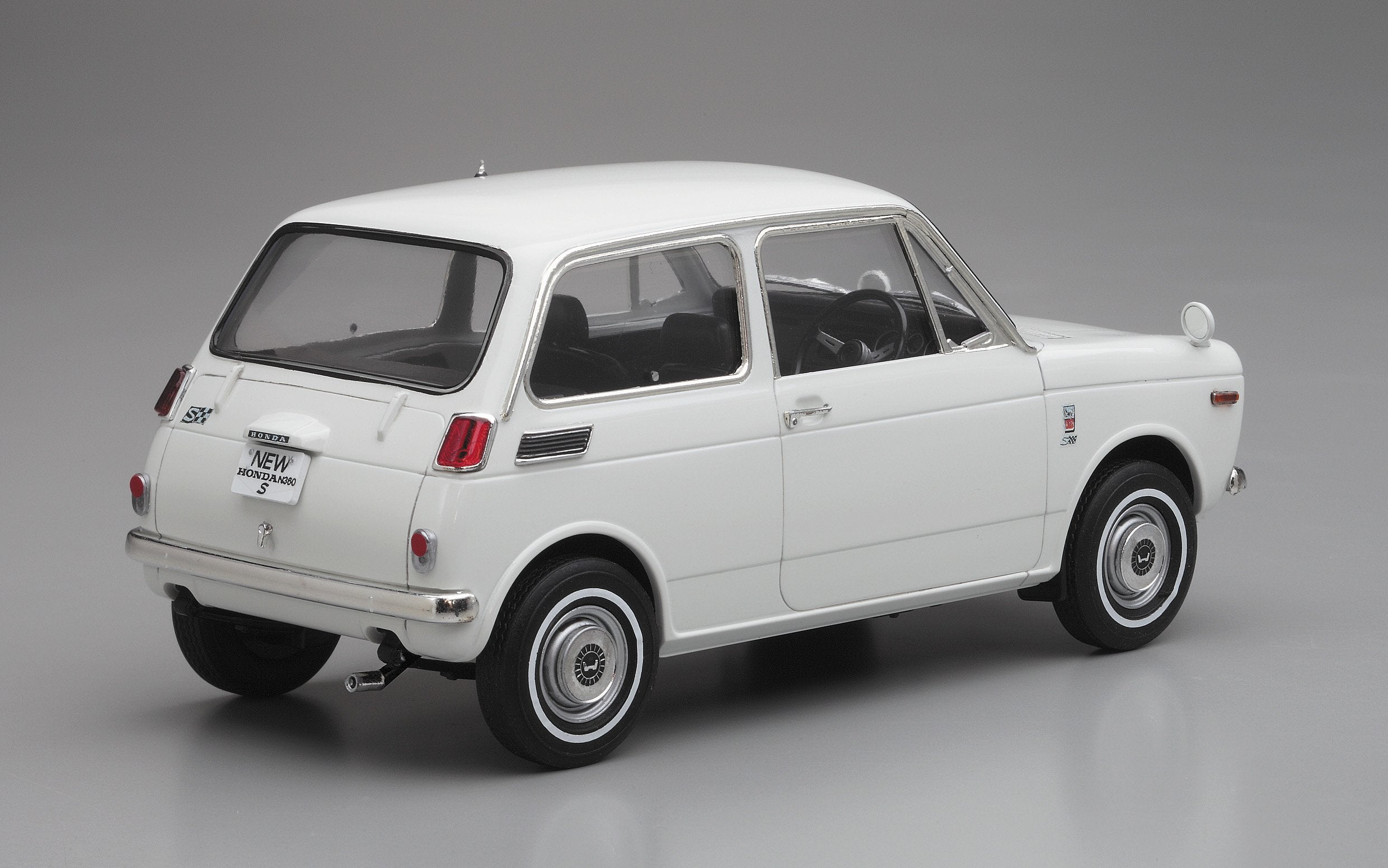 Hasegawa 1/24 Honda N360 (NII) 1969 Japanese Plastic Classical Cars Scale Model Kit- Japan Figure Store - #1 Bring To You The Best Japanese Goods