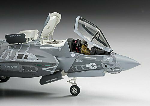 Hasegawa F-35 Lightning Ii Type B 'u.s. Marine'. Plastic Model Kit- Japan Figure Store - #1 Bring To You The Best Japanese Goods