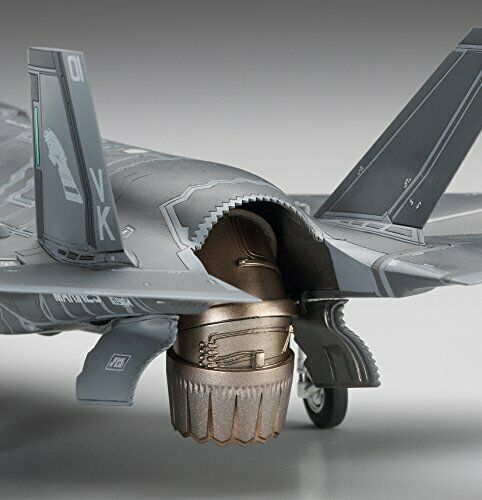 Hasegawa F-35 Lightning Ii Type B 'u.s. Marine'. Plastic Model Kit- Japan Figure Store - #1 Bring To You The Best Japanese Goods