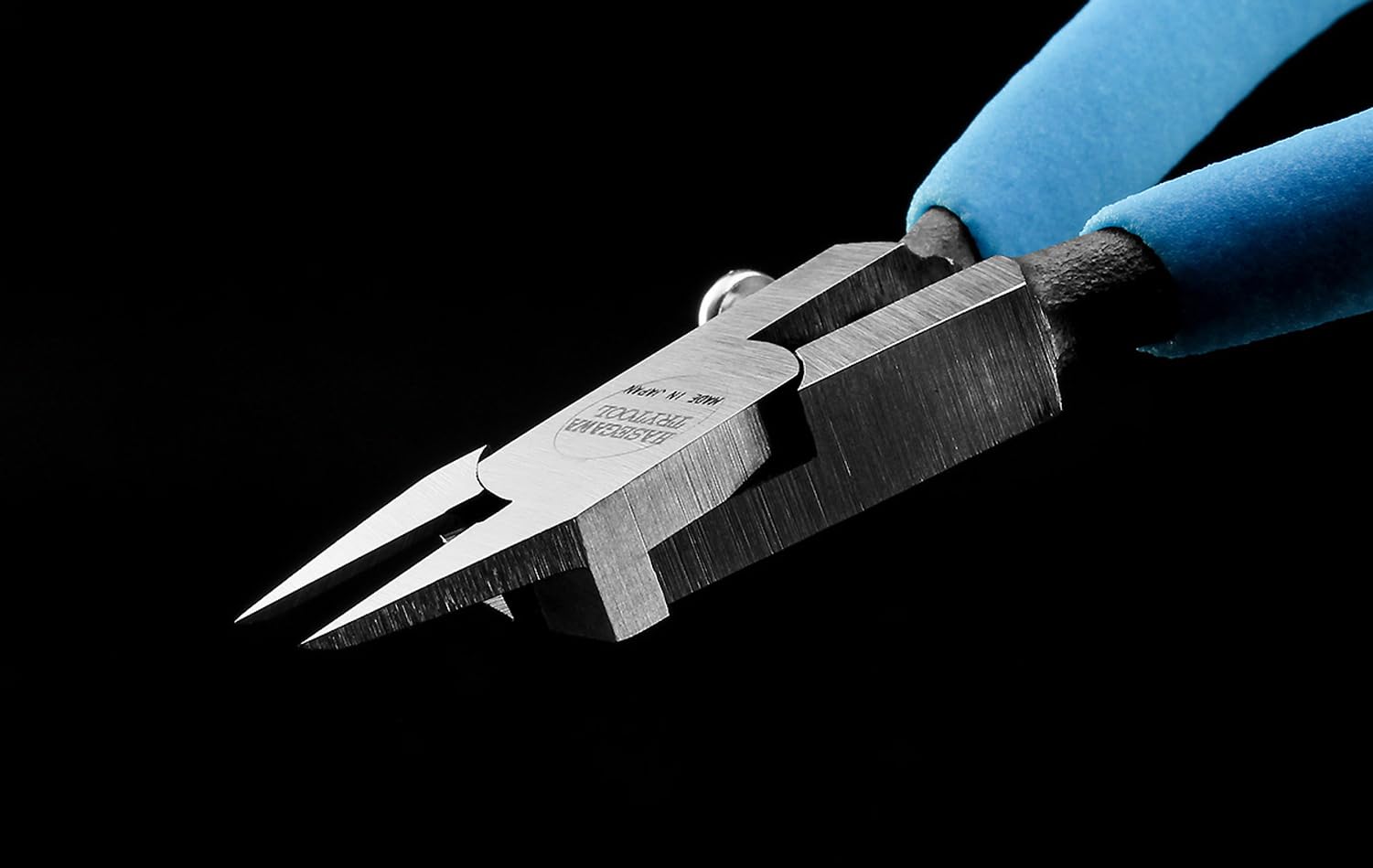 Hasegawa Precision Flat Blade Nippers Tapered Type for Plastic Models TT116- Japan Figure Store - #1 Bring To You The Best Japanese Goods