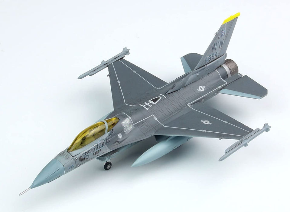 PLATZ 1/144 Usaf Pacaf F-16C Demonstration Team Plastic Model- Japan Figure Store - #1 Bring To You The Best Japanese Goods