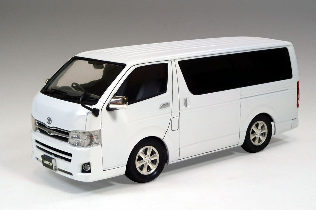 AOSHIMA - 50699 Toyota Hiace Super Gl - 200 2010 Model 1/24 Scale Kit- Japan Figure Store - #1 Bring To You The Best Japanese Goods