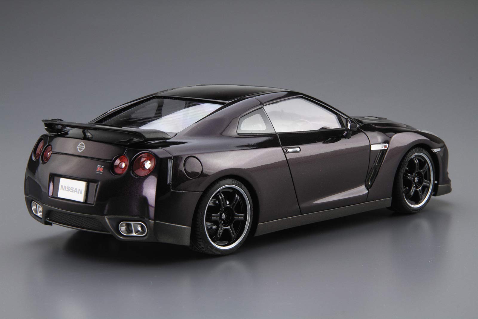 AOSHIMA The Model Car 1/24 Nissan R35 Gt-R Spec-V '09 Plastic Model- Japan Figure Store - #1 Bring To You The Best Japanese Goods