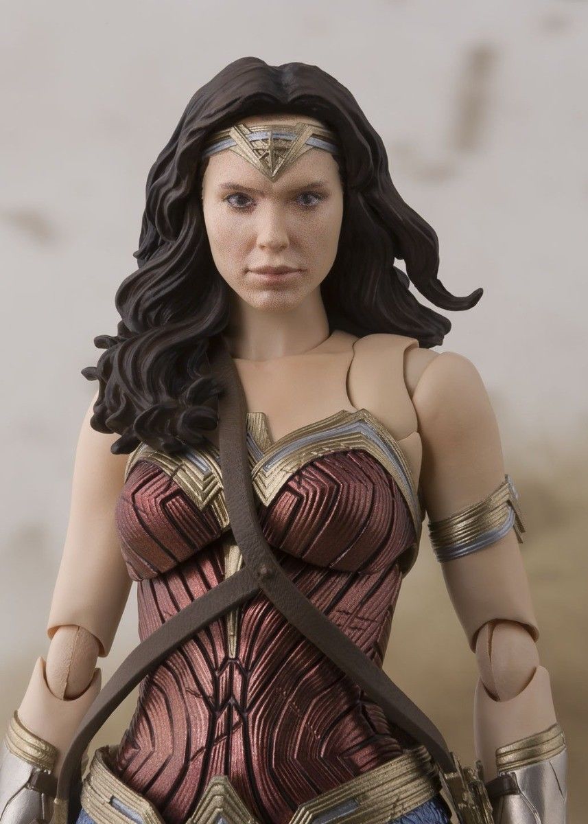 S.h.figuarts Dc Comics Justice Learge Wonder Woman Action Figure Bandai- Japan Figure Store - #1 Bring To You The Best Japanese Goods