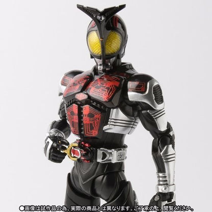 S.h.figuarts Masked Kamen Rider Kabuto Dark Kabuto Renewal Ver Figure Bandai- Japan Figure Store - #1 Bring To You The Best Japanese Goods