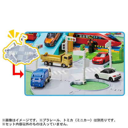 TAKARA TOMY Tomica World Tomica Town Railroad Crossing / Overpass / Intersection Set- Japan Figure Store - #1 Bring To You The Best Japanese Goods