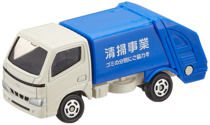 Takara Tomy Tomica No.045 Toyota Dyna Mini Toy Car Toy Cleaning Car for Ages 3+- Japan Figure Store - #1 Bring To You The Best Japanese Goods