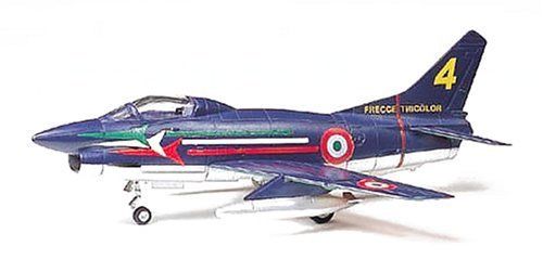 Tamiya 1/100 Fiat G.91/r1/r4 Model Kit - Japan Figure