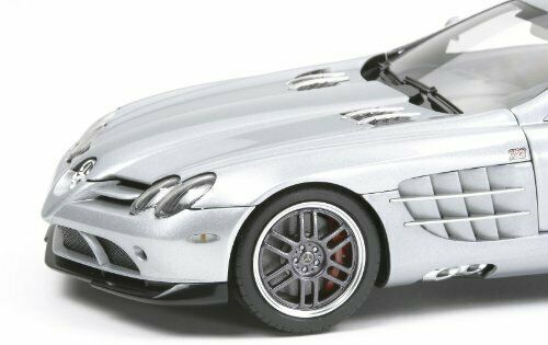 Tamiya 1/24 Mercedes-benz Slr Mclaren 722 Edition Plastic Model Kit- Japan Figure Store - #1 Bring To You The Best Japanese Goods