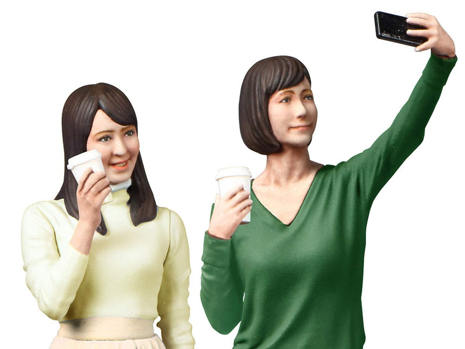 TAMIYA 1/24 Campus Friends Set 2 Plastic Model- Japan Figure Store - #1 Bring To You The Best Japanese Goods
