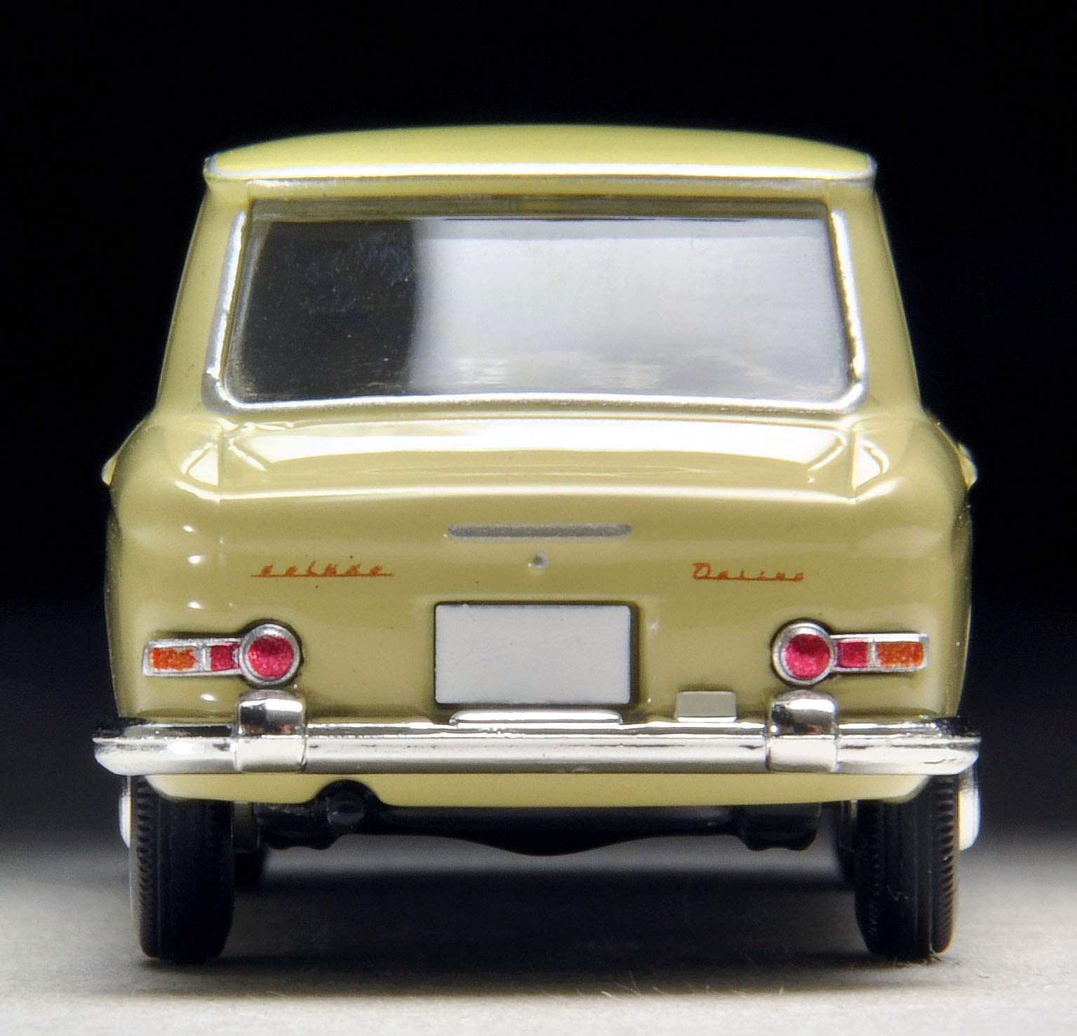 Tomytec Lv-65C Tomica Limited Vintage Datsun Bluebird 1200 Fancy Dx Yellow 1/64 Scale Vintage Car- Japan Figure Store - #1 Bring To You The Best Japanese Goods