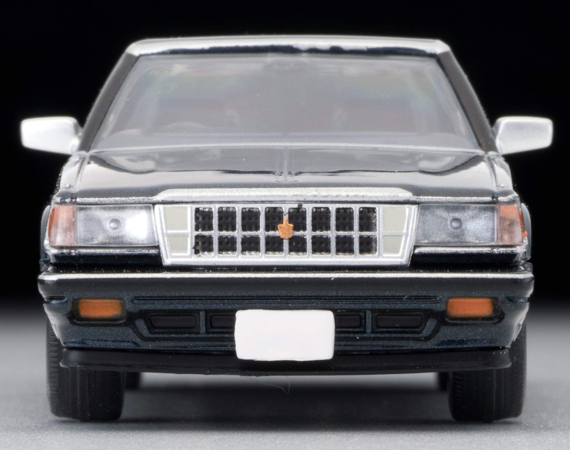 Tomytec Tomica Vintage Neo Toyota Crown 3.0 Royal Saloon G 85 Year Navy Edition 1/64 Scale- Japan Figure Store - #1 Bring To You The Best Japanese Goods