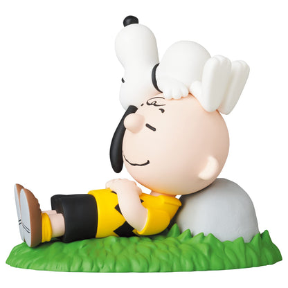 MEDICOM Udf Peanuts Series 13 Napping Charlie Brown And Snoopy Figure- Japan Figure Store - #1 Bring To You The Best Japanese Goods